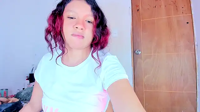 Živý XXX chat Emily_Coper18