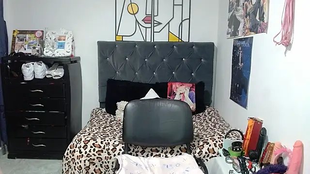 emperabigbootybigass Live XXX-Chat