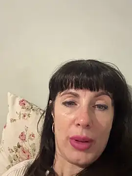 LadyLuxLover Live XXX-chat