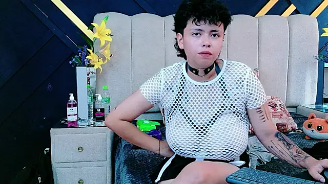 NikiEvanz élő XXX-chatje