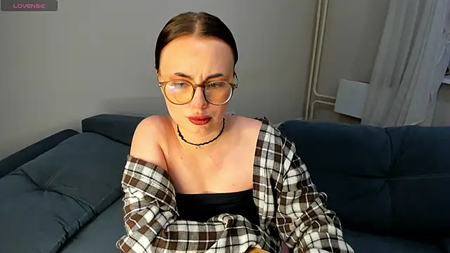 MewStella Adlı Modelin Canlı XXX Sohbeti