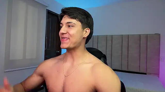 CHRIS_MORGAN1 Adlı Modelin Canlı XXX Sohbeti