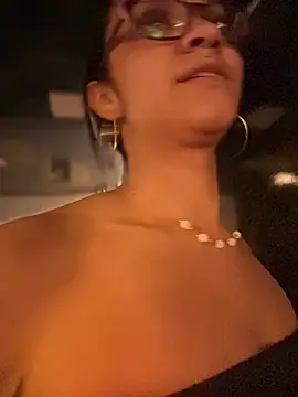 XXX chat uživo modela Isabella-Teen