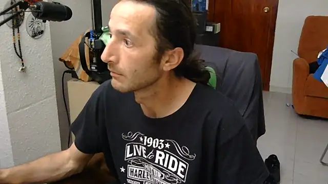 Chatroom XXX en direct de softail85