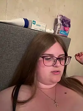 CurvyPaar2 Live XXX-Chat