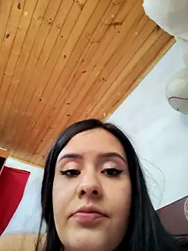 XXX chat uživo modela HollyMoon_