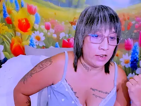 indianroxy: απευθείας συνομιλία ΧΧΧ