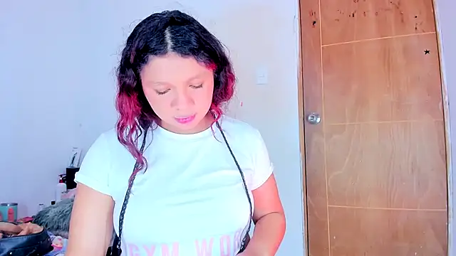 Emily_Coper18: онлайн-секс-чат