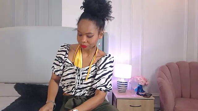 ChantalGarner Chat XXX live