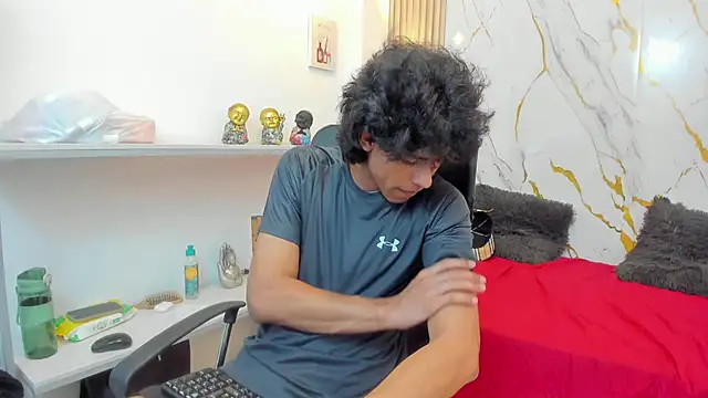 Zayn_Fox32 Adlı Modelin Web Kamerası Şovu