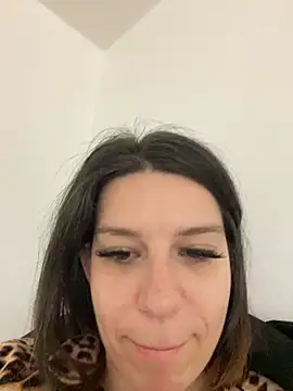 NadiraNoor: απευθείας συνομιλία ΧΧΧ