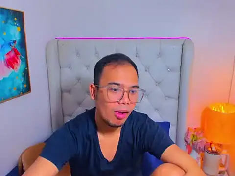 AsianZero: απευθείας συνομιλία ΧΧΧ