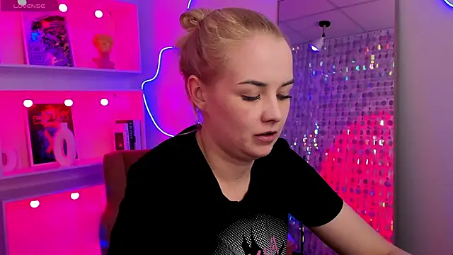 StephanieSweety Chat XXX in diretta