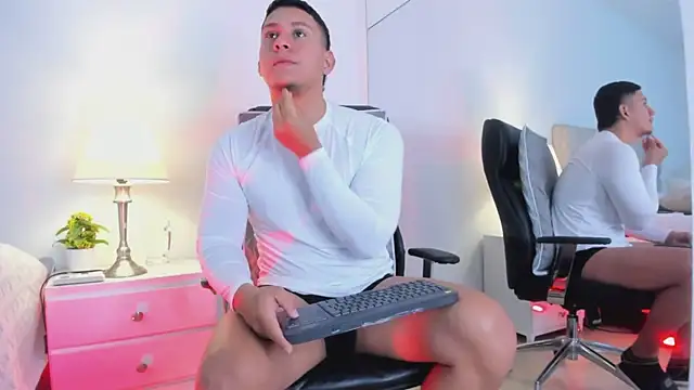 Chriss_Diamond Webcamshow