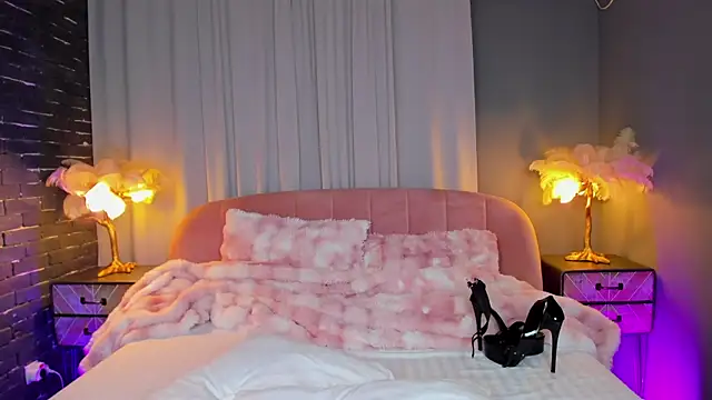 AmedeeaBanks Adlı Modelin Canlı XXX Sohbeti