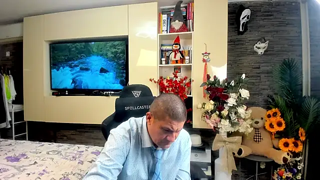 SpartacusDaddy48 Webcam show