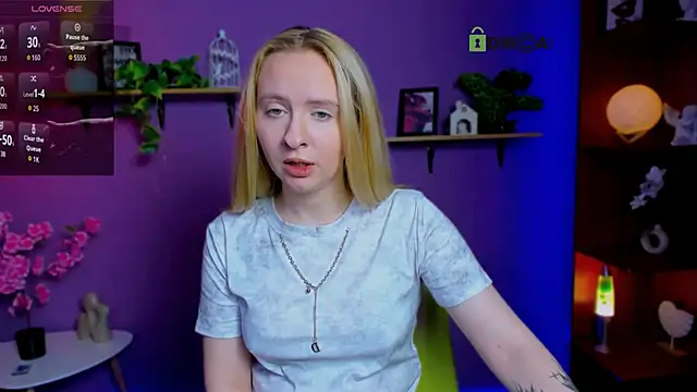 mila_glow1's Live XXX Chat