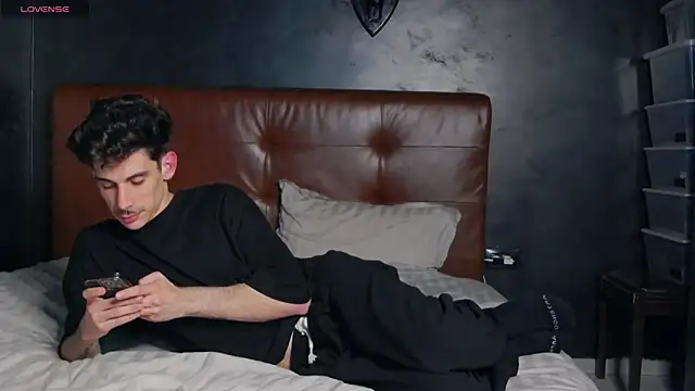 DanielCrush1 Webcam Show