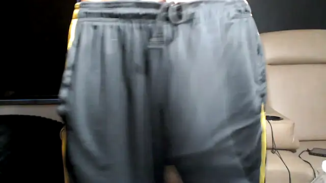 ThickD2C 现场XXX聊天