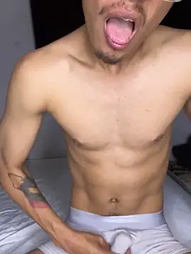Онлайн чат XXX TavoHot_