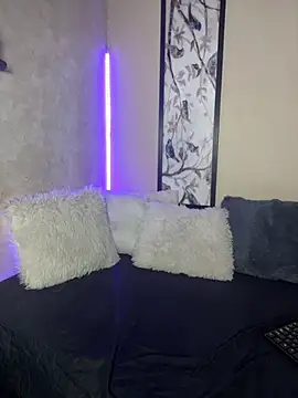 Show modela Alana_Stone na web-kameri
