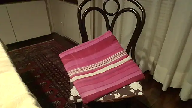 polloiw élő XXX-chatje