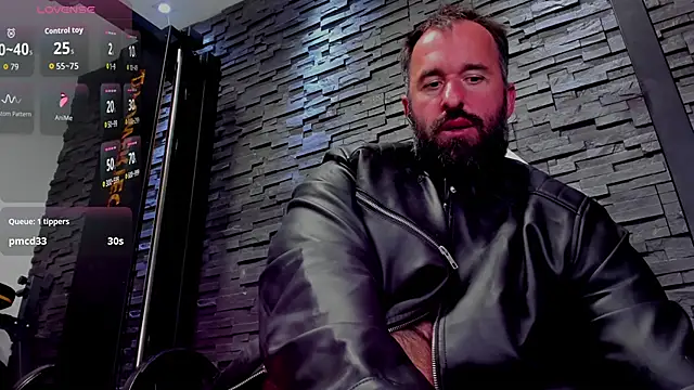 Chatroom XXX en direct de David_Big_Daddy