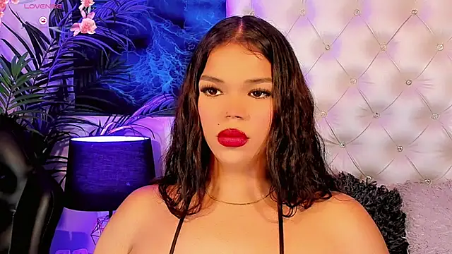 Keira_Fox31's Live XXX Chat