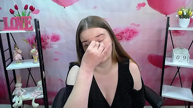 FreyaDak Chat XXX in diretta