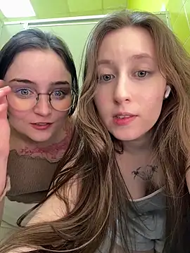 FroggyAnna Live XXX-chat