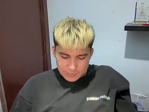 Kingdirtyfog Pertunjukan Webcam