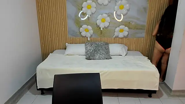 samy_19_ Adlı Modelin Canlı XXX Sohbeti