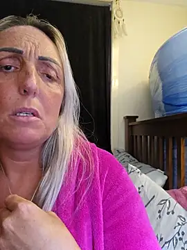 Czat XXX na żywo – theblondecocklover