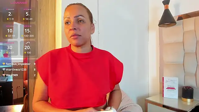 Helenn_Moore Chat XXX live