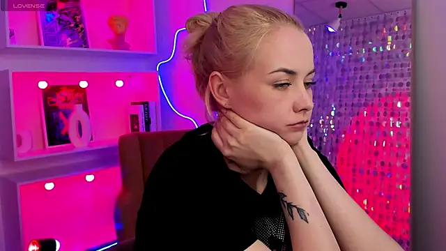 StephanieSweety Adlı Modelin Canlı XXX Sohbeti