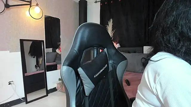 Vicky_Angeel Adlı Modelin Canlı XXX Sohbeti