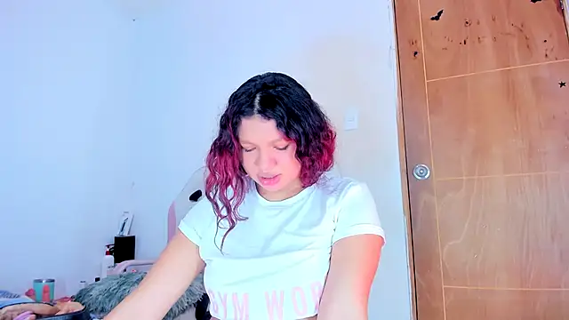 Chat XXX ao vivo de Emily_Coper18