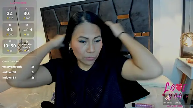 Keyla_Brunette_のラ  イブXXXチャット