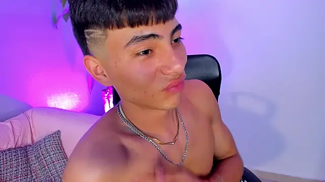 EthanSantori Chat XXX live