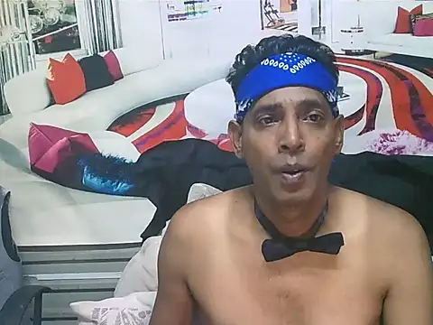 IndianHunk01: онлайн-секс-чат