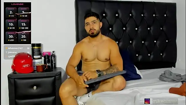 Chat +18 de mikeblaree ao vivo
