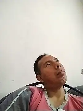 desnudo_Sexoxo Adlı Modelin Canlı XXX Sohbeti