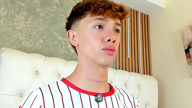 Tomy_Roxn Live XXX chat