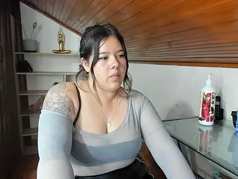 LinaBrowm's Live XXX Chat