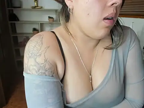 Онлайн чат XXX LinaBrowm