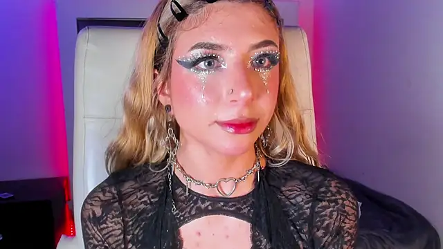 adhalee_js Adlı Modelin Canlı XXX Sohbeti