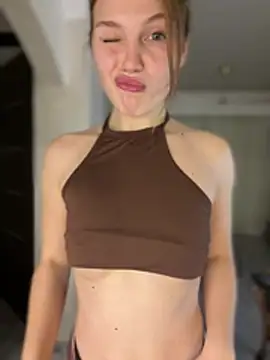 XXX chat uživo modela Emaline_Fane