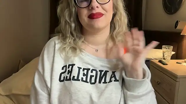 IvyWifey's Webcam Show