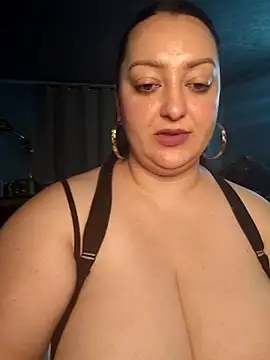 AMYRA_HOT – Live XXX-chat