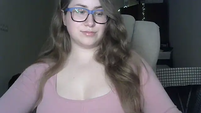 SeasonalSomeone live XXX chat